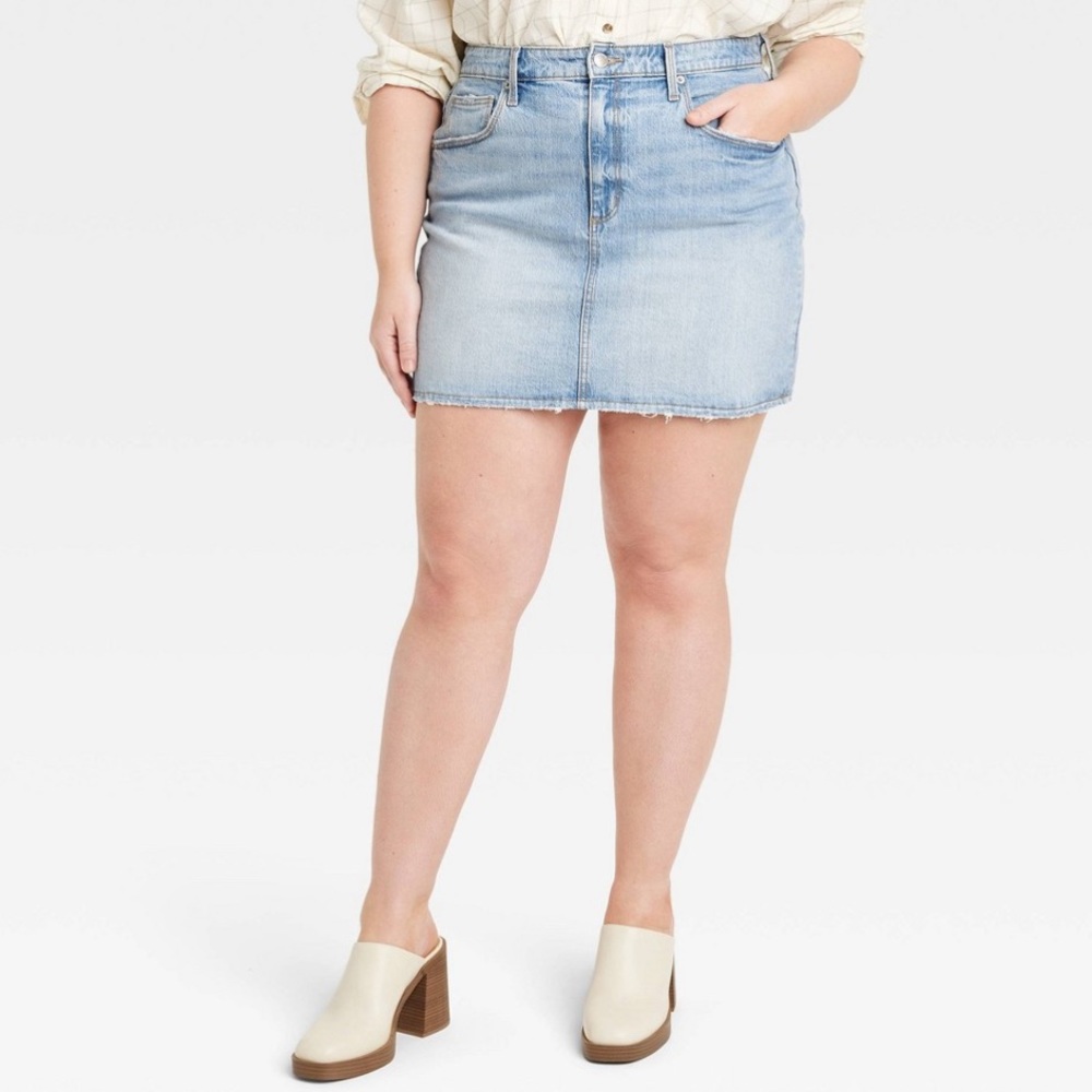 Women's High-Rise Denim Mini Skirt - Universal Thread™ Light Wash 24